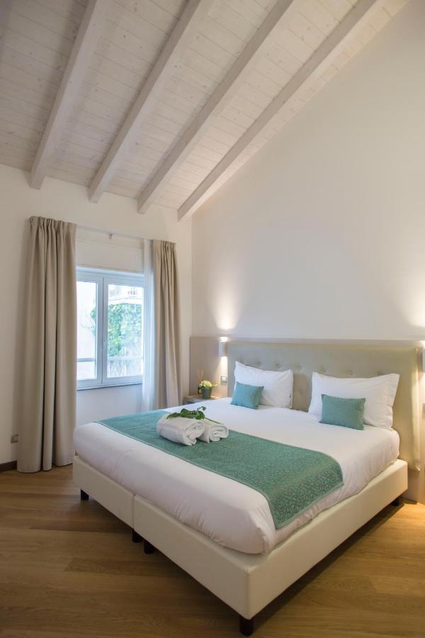 Hotel Ponti Анджера Екстериор снимка