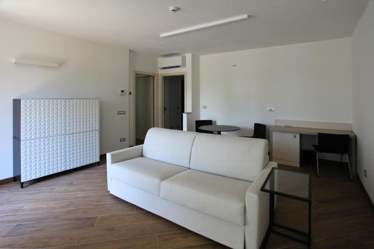 Hotel Ponti Анджера Екстериор снимка