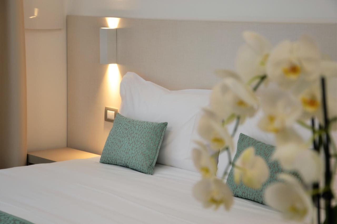 Hotel Ponti Анджера Екстериор снимка