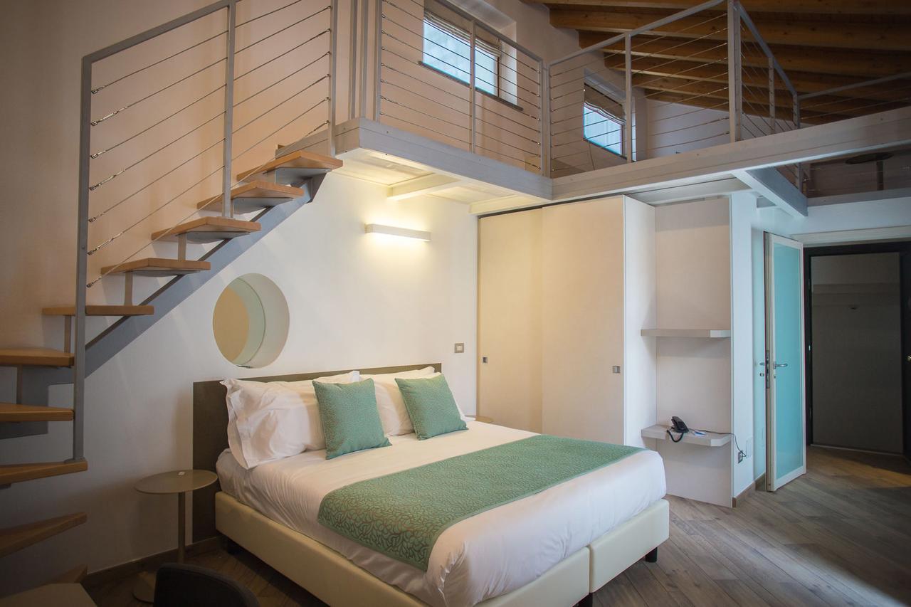 Hotel Ponti Анджера Екстериор снимка