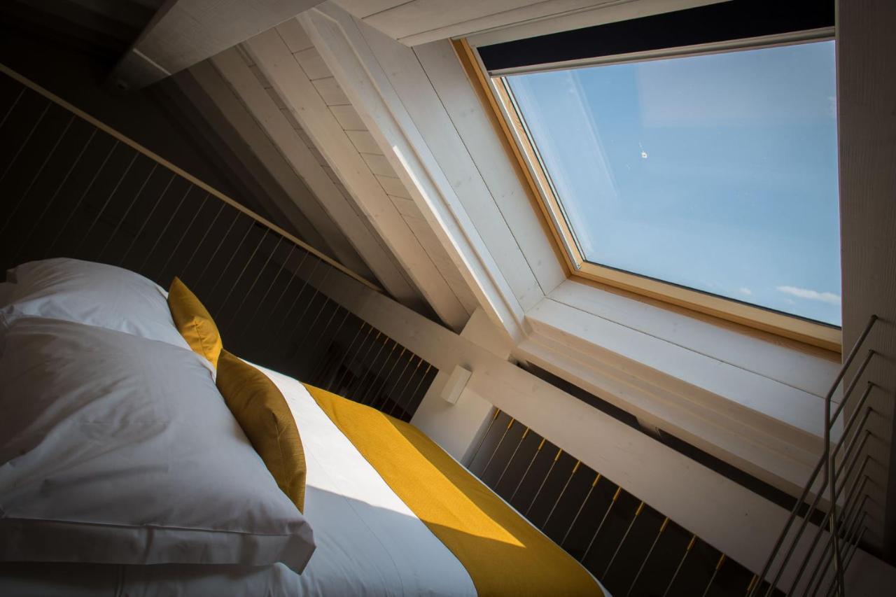 Hotel Ponti Анджера Екстериор снимка