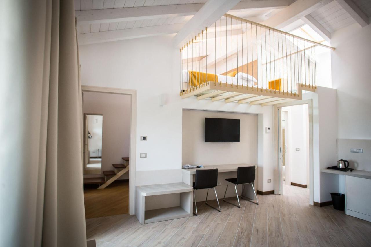 Hotel Ponti Анджера Екстериор снимка